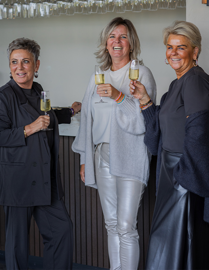 Broek Chica's Met Koordje Parelmoer