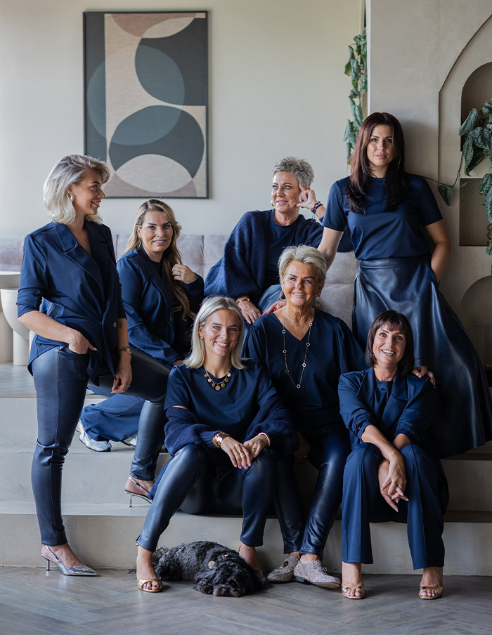Broek Chica's Met Koordje Donkerblauw