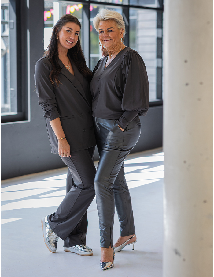 Chino Chica's 2024 Grijs 