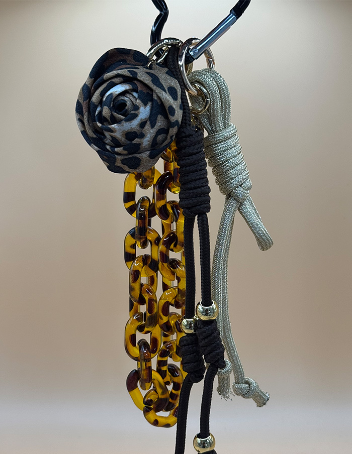 Bag Charm Rose Leopard Zwart