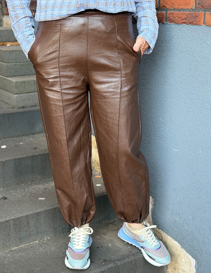 Broek Milou Leather Look 20018 Bruin
